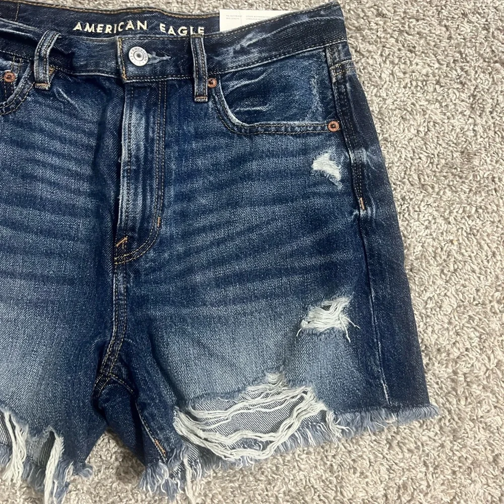 AE 90s Boyfriend Shorts - Picture 3 of 12